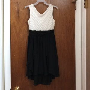 No size sparkly girls black and white dress